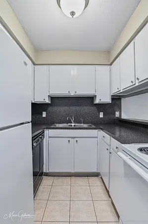 $62,500 | 1820 East Kings Highway, Unit 242, Shreveport, LA 71105