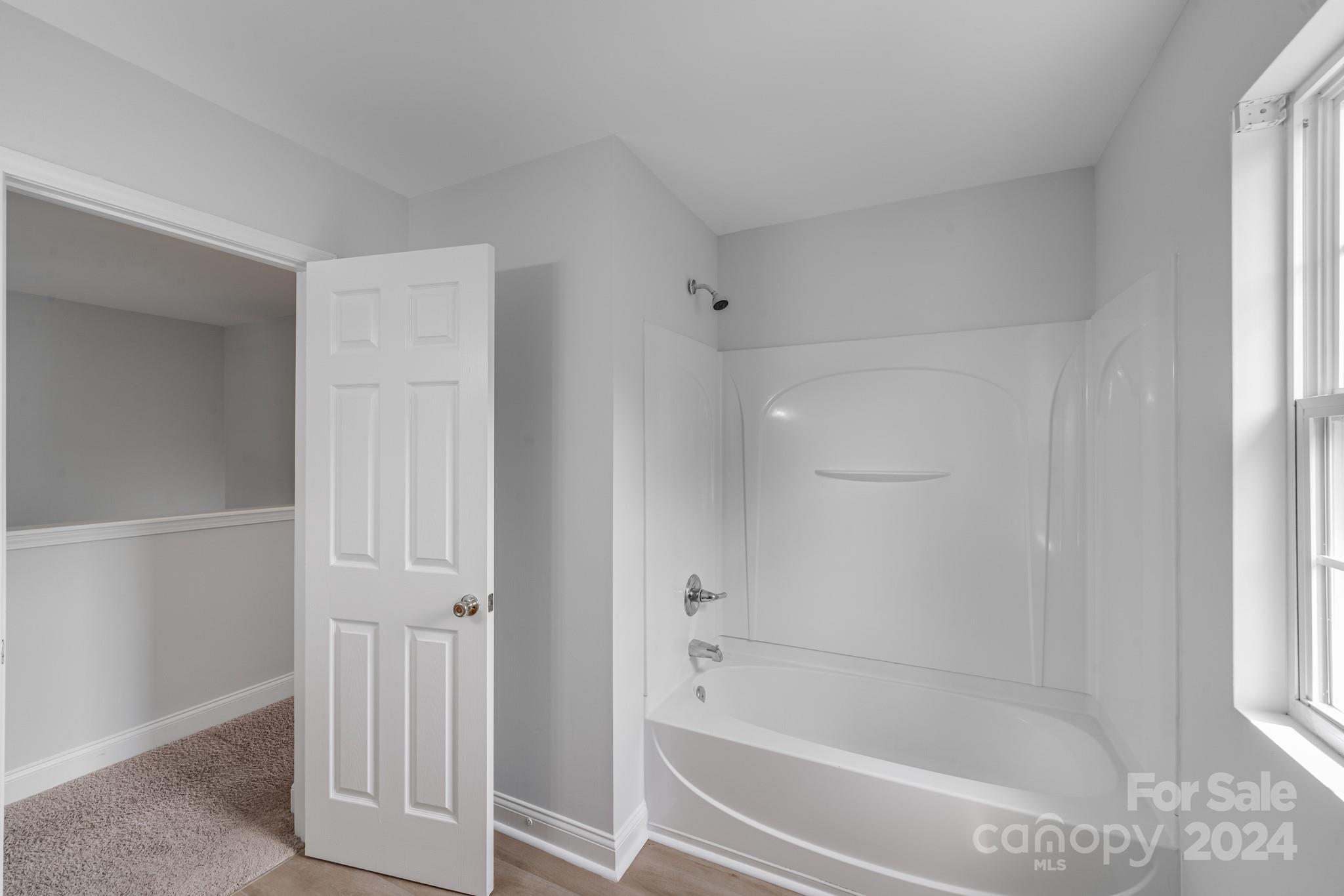 4420 Red Hook Road Monroe, NC 28110 - Photo 29 of 34 a bathroom with a bathtub
