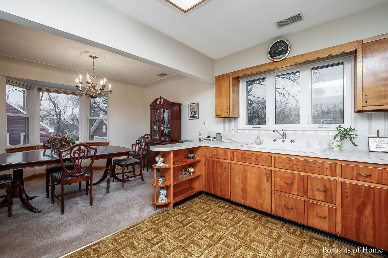 119 Highland Road Willowbrook, IL 60527 - Photo 4 of 10