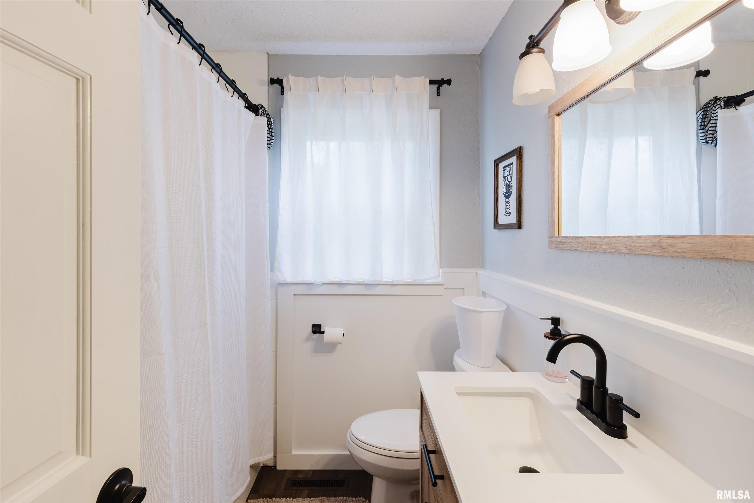 2901 Delora Lane Herrin, IL 62948 - Photo 13 of 30