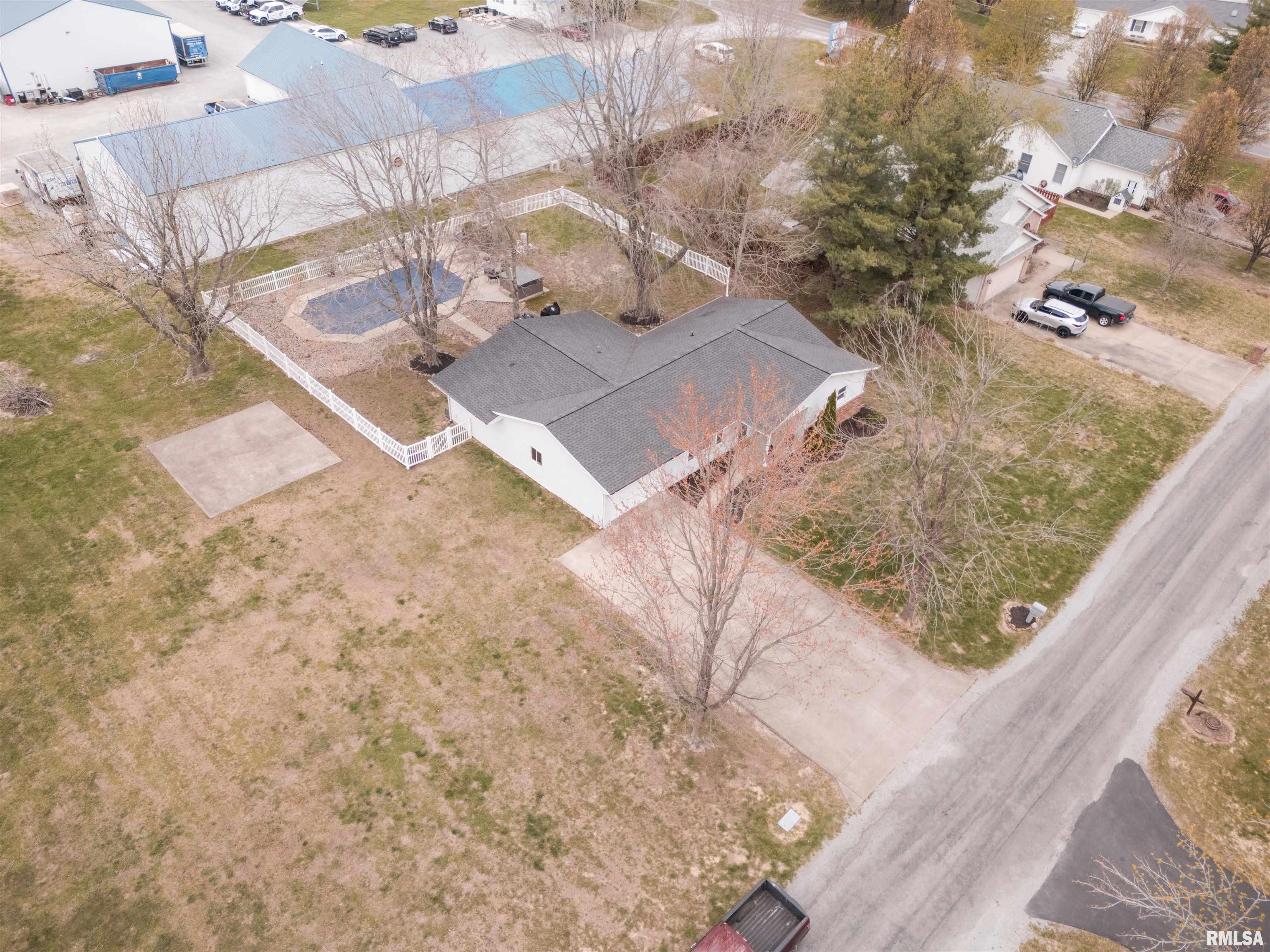 2901 Delora Lane Herrin, IL 62948 - Photo 27 of 30