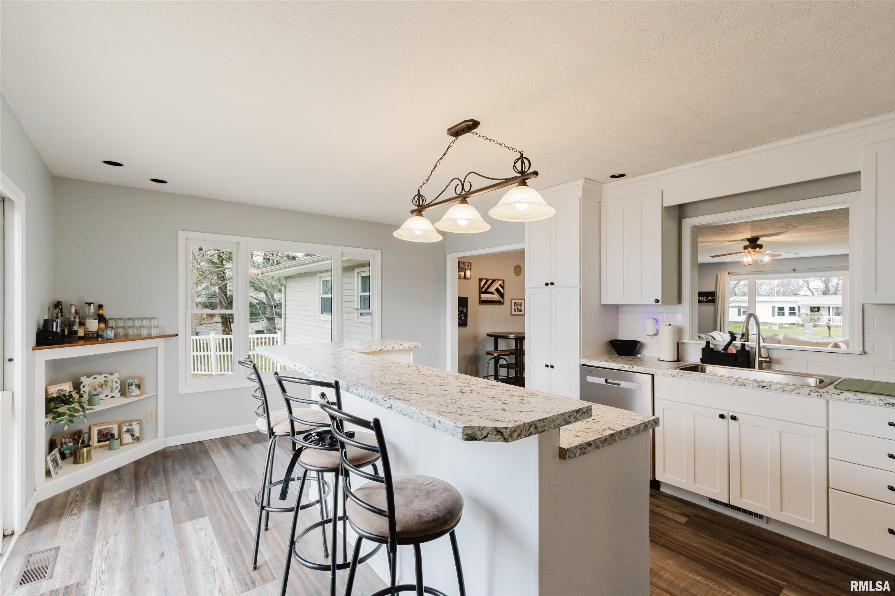 2901 Delora Lane Herrin, IL 62948 - Photo 9 of 30