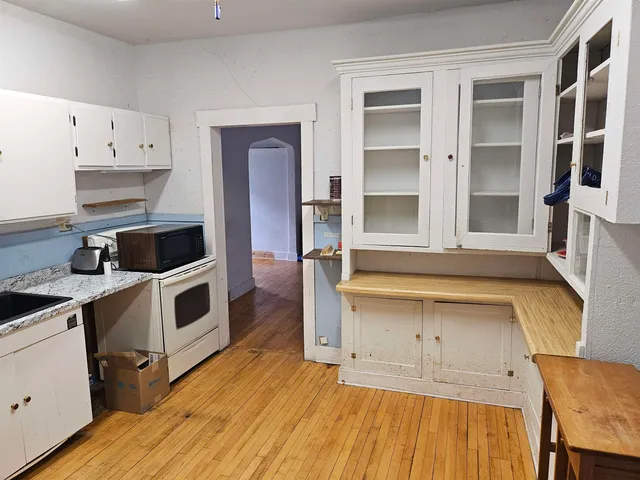 $187,400 | 917 East 7th Street, Duluth, MN 55805