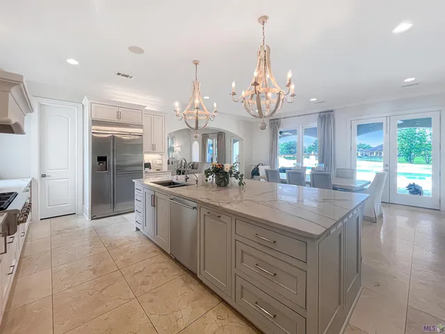 $1,399,900 | 25792 Carnoustie Way, Denham Springs, LA 70726