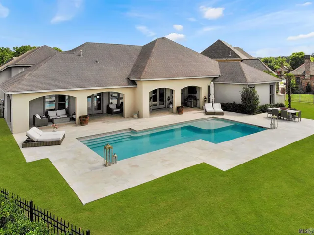 $1,399,900 | 25792 Carnoustie Way, Denham Springs, LA 70726