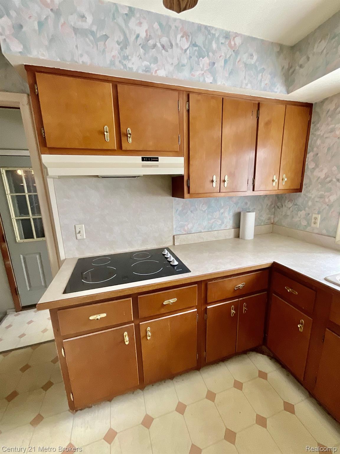 1407 Williamsburg Road Flint, MI 48507 - Photo 12 of 29