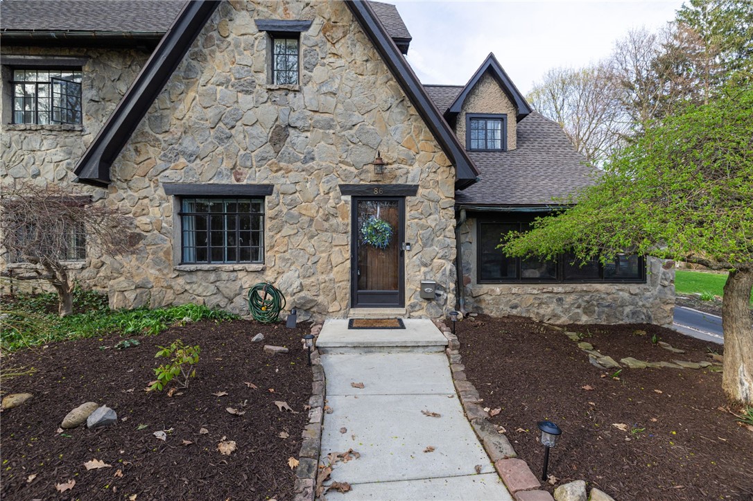 86 Chadbourne Road Brighton, NY 14618 - Photo 2 of 46