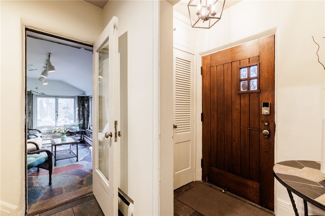 86 Chadbourne Road Brighton, NY 14618 - Photo 8 of 46