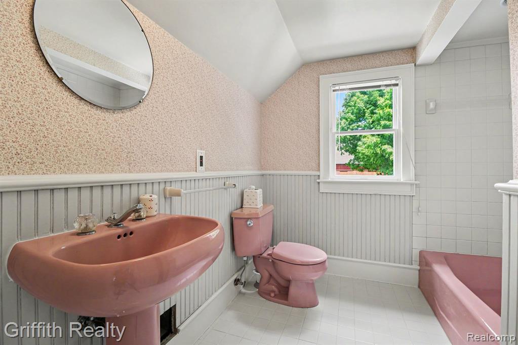 3970 Van Amberg Road Brighton, MI 48114 - Photo 17 of 42
