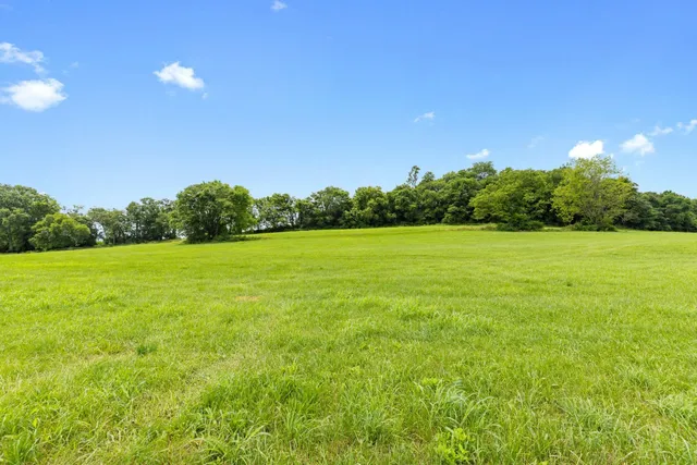 $1,800,000 | 1914 Thompson's Station Road West, Thompson's Station, TN 37179