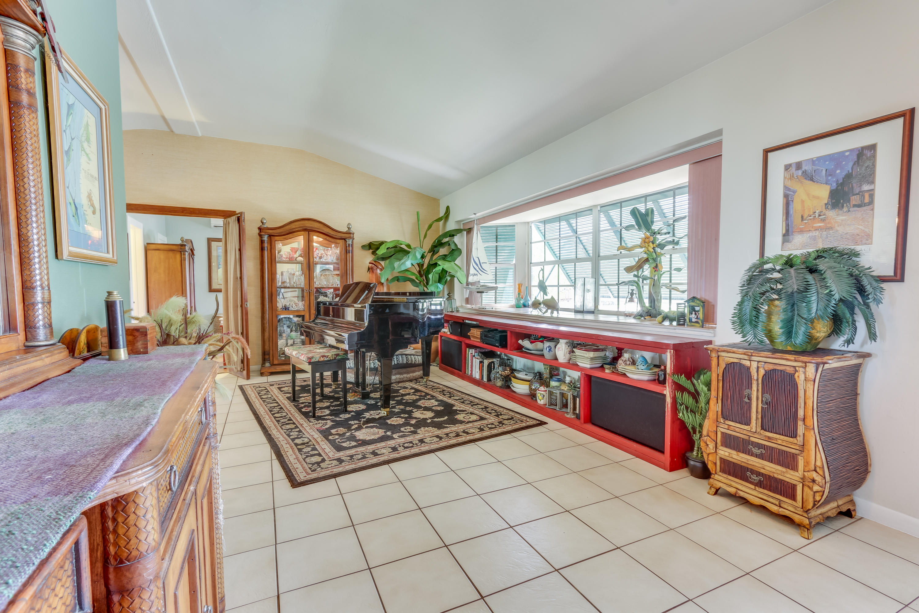 1811 High Ridge Road Lake Worth, FL 33461 - Photo 25 of 39 Living Room