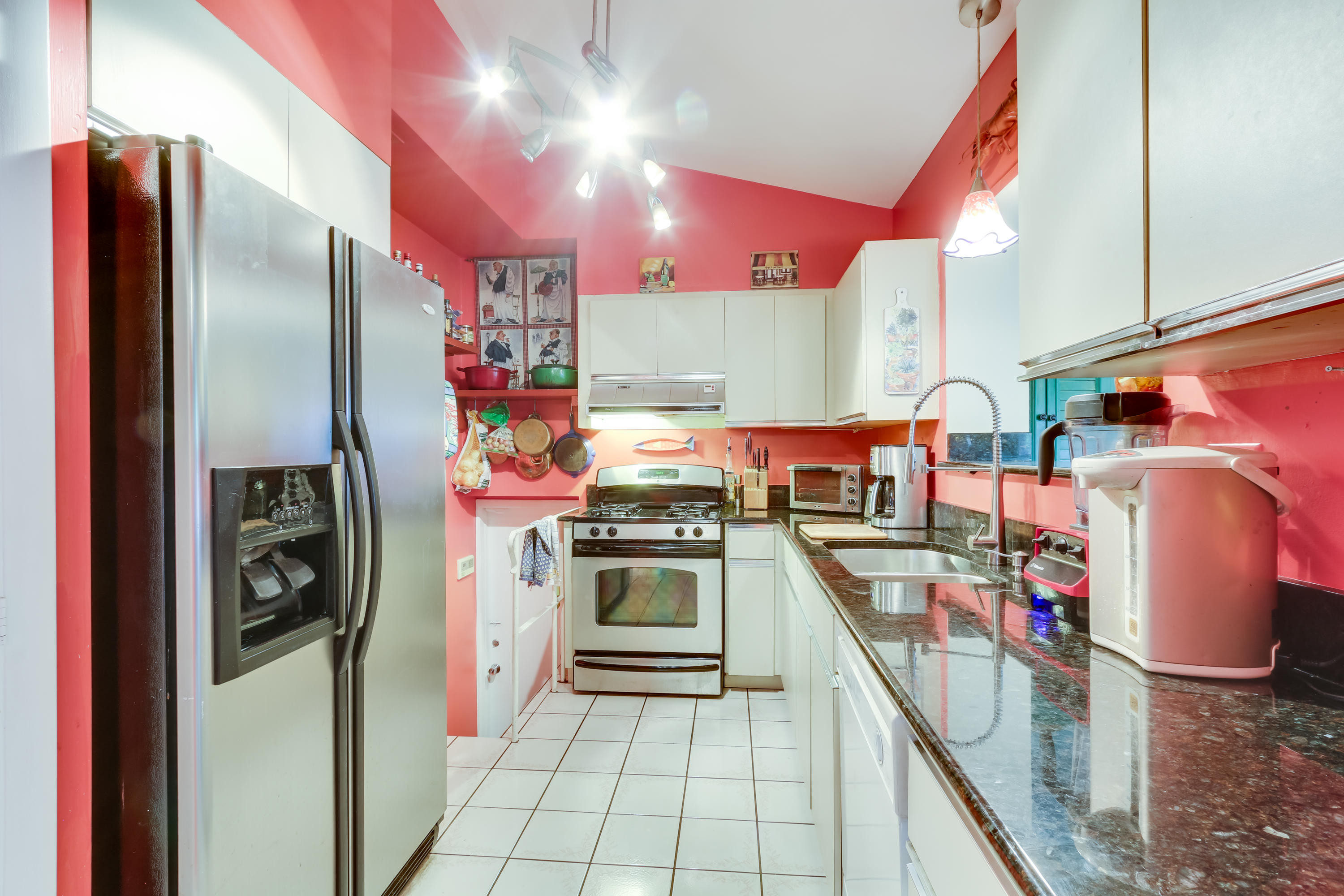 1811 High Ridge Road Lake Worth, FL 33461 - Photo 33 of 39 Kitchen