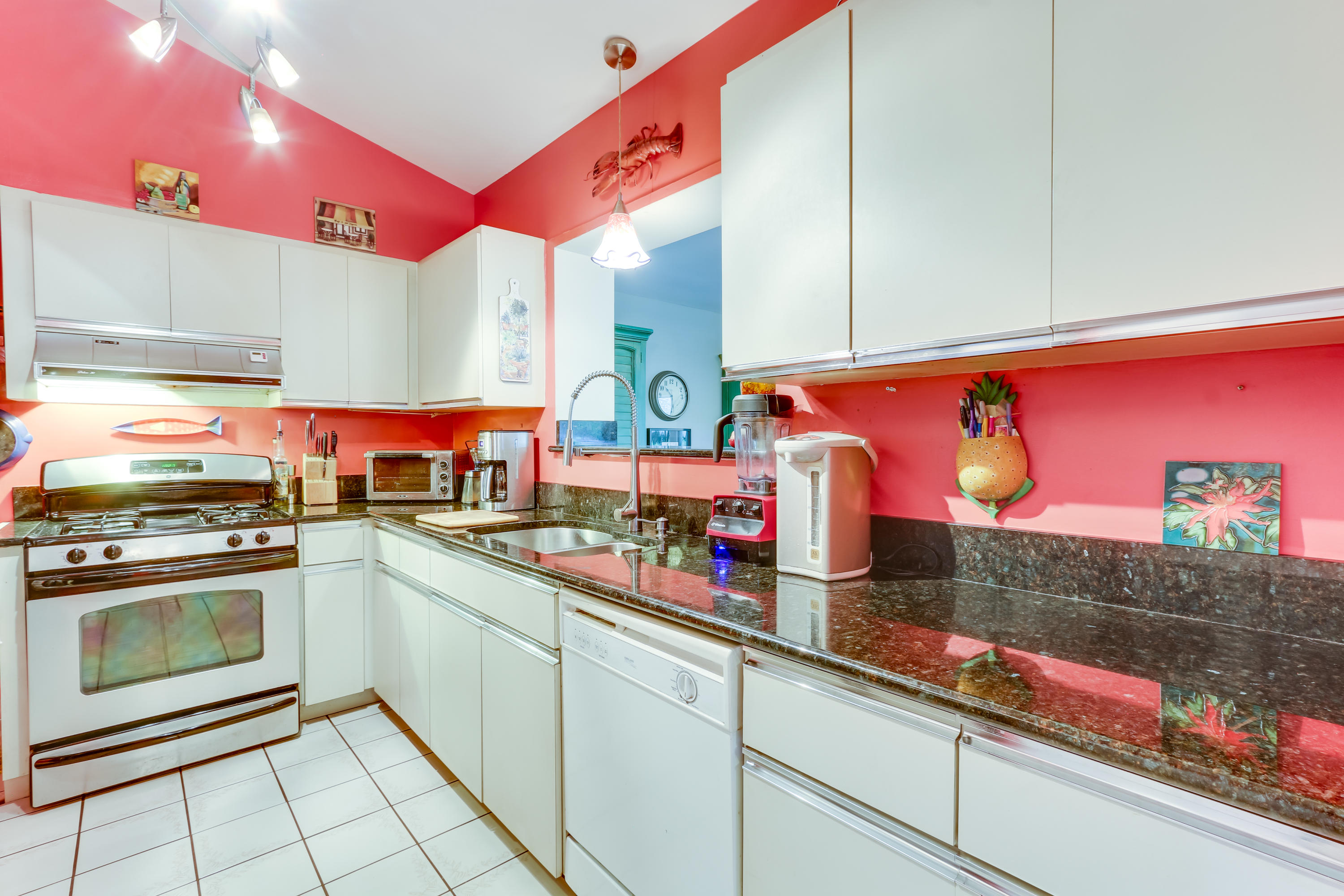 1811 High Ridge Road Lake Worth, FL 33461 - Photo 35 of 39 Kitchen