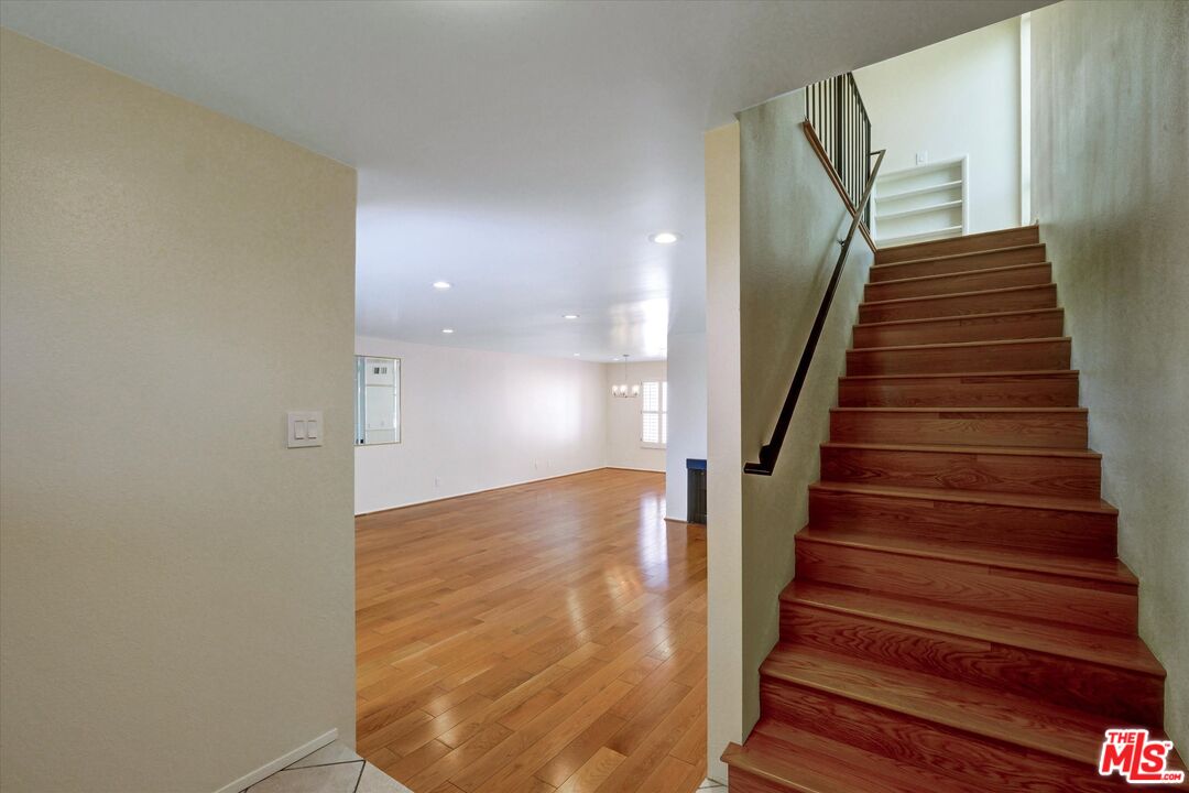 9634 Via Rimini, Unit 118 Sun Valley, CA 91504 - Photo 13 of 33 a view of entryway