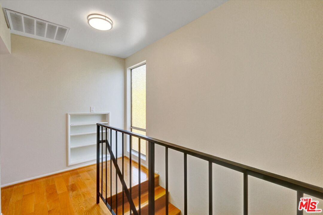 9634 Via Rimini, Unit 118 Sun Valley, CA 91504 - Photo 14 of 33