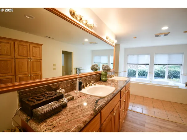 $699,000 | 1356 Southeast Laurel Court, Roseburg, OR 97470
