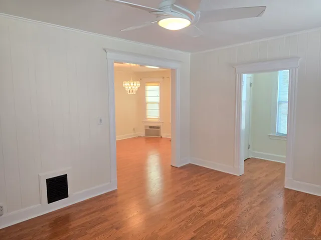 $2,100 | 21 Oakwood Street, East Hartford, CT 06108