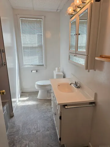 $2,100 | 21 Oakwood Street, East Hartford, CT 06108