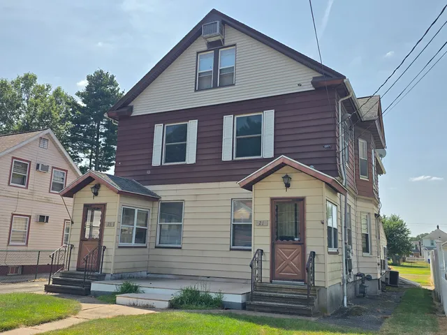 $2,100 | 21 Oakwood Street, East Hartford, CT 06108
