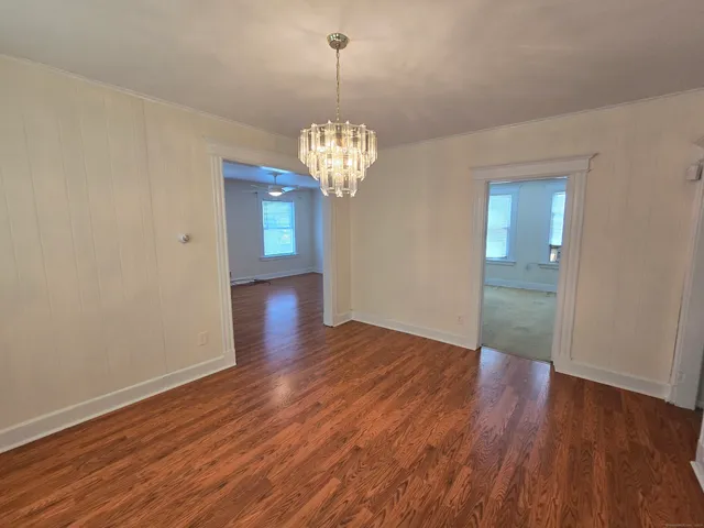 $2,100 | 21 Oakwood Street, East Hartford, CT 06108