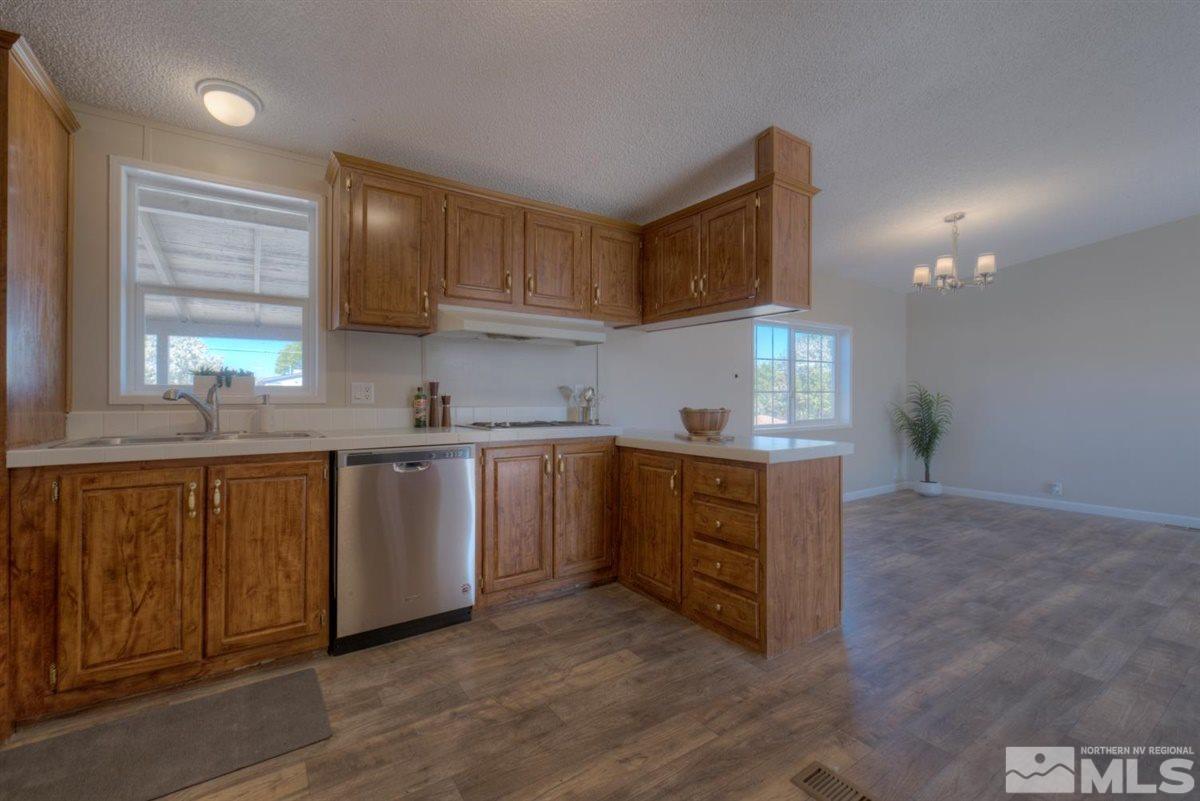 415 Pompe Way Reno, NV 89506 - Photo 8 of 25 Photo 8