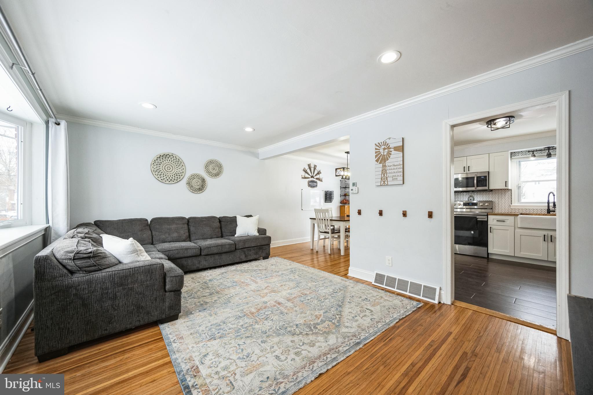 1130 West Valleybrook Road Cherry Hill, NJ 08034 - Photo 3 of 35 Gallery Image 3