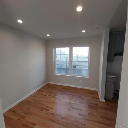 $3,250 | 343 Jackson Street, Unit 3, Hempstead, NY 11550