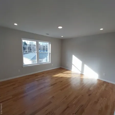$3,250 | 343 Jackson Street, Unit 3, Hempstead, NY 11550