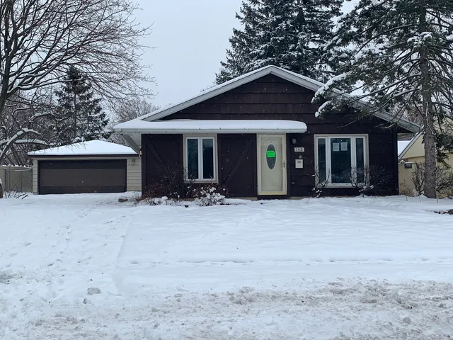 $265,000 | 148 West Kennedy Drive, Streamwood, IL 60107