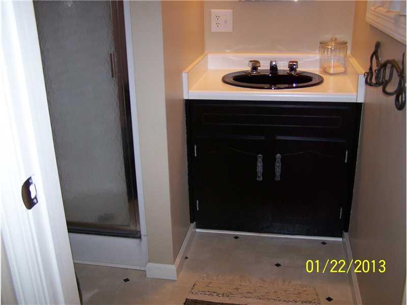174 Kendi Road Mount Pleasant, PA 15666 - Photo 11 of 22 Full Bath.