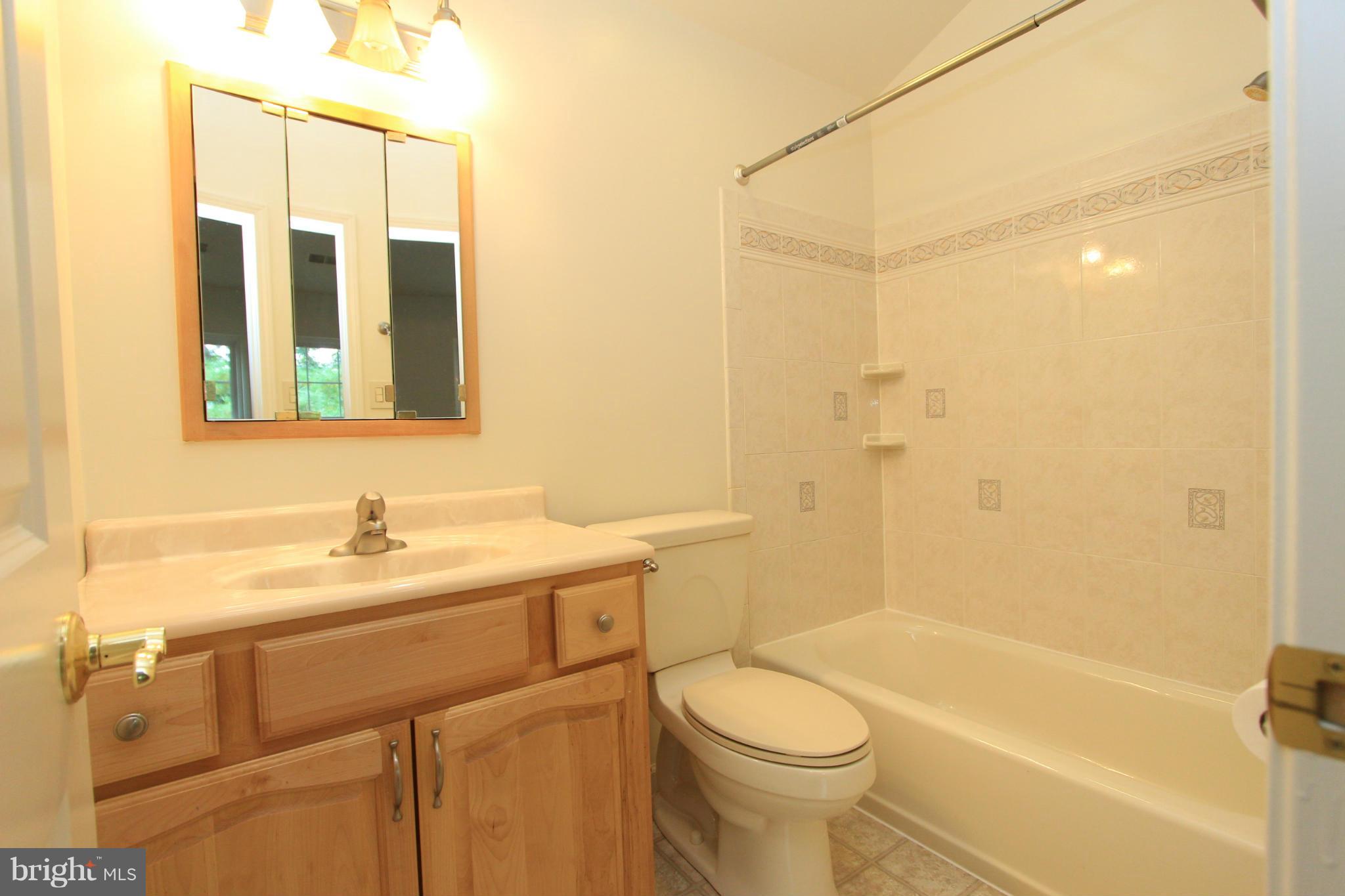 2318 Hunters Square Court Reston, VA 20191 - Photo 19 of 28 Bath