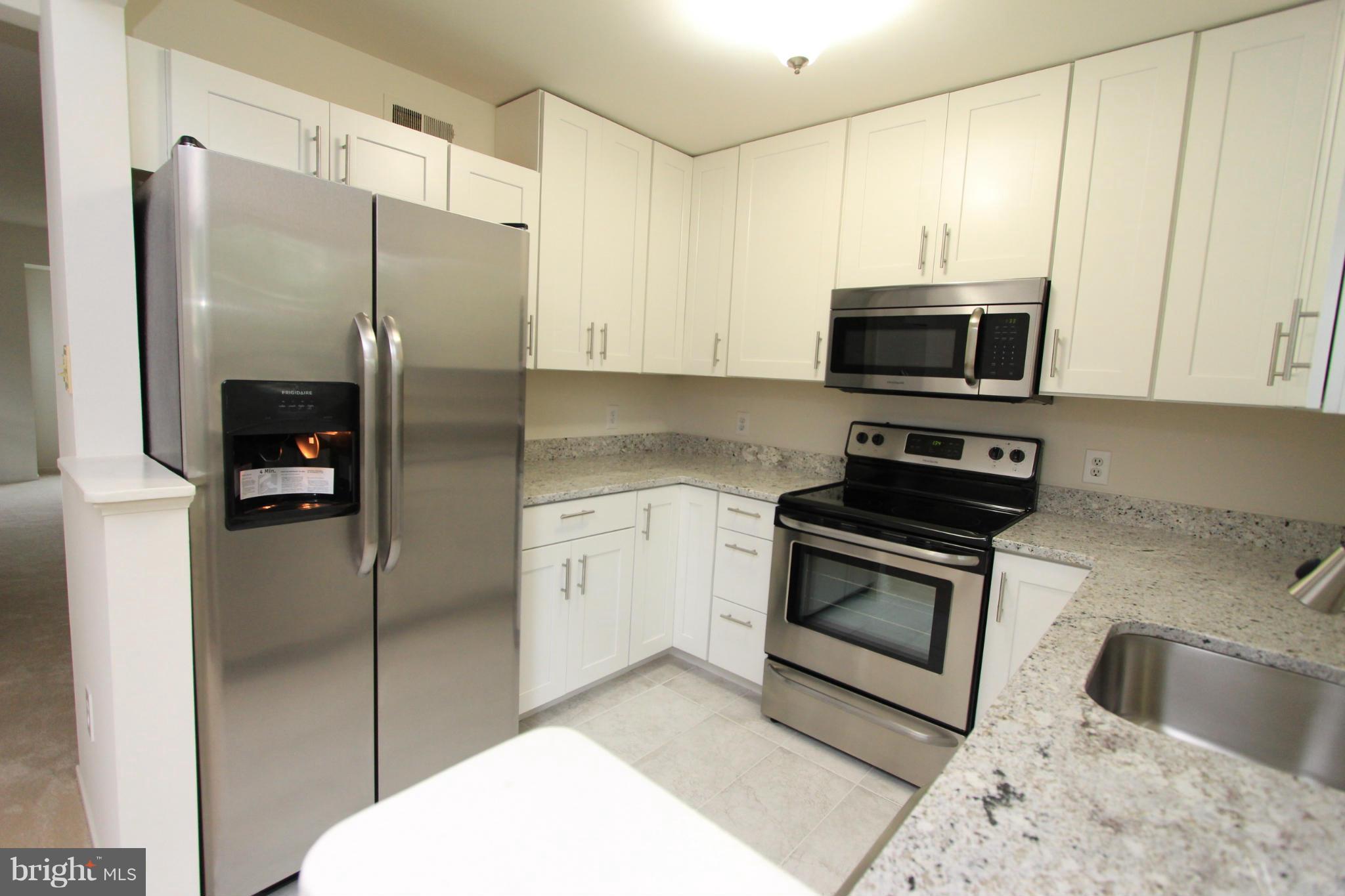 2318 Hunters Square Court Reston, VA 20191 - Photo 9 of 28 Kitchen