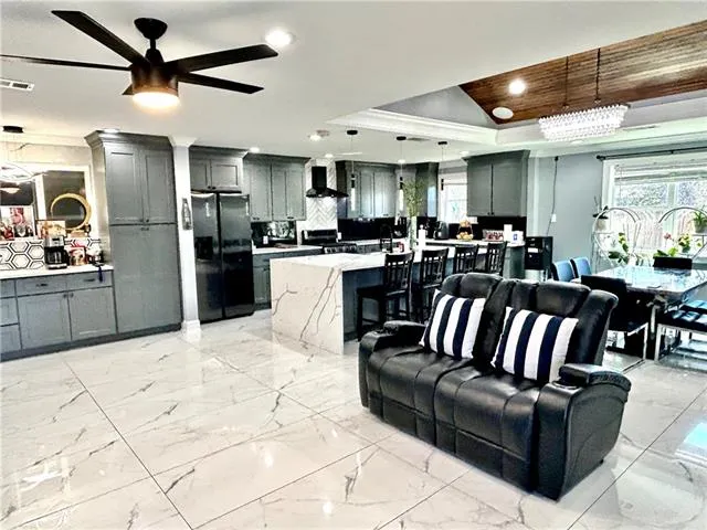 $2,400 | 6801 Glenn Street, Metairie, LA 70003