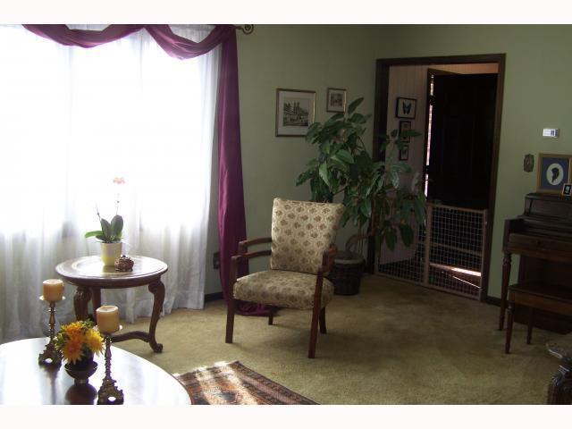 1010 Rolling Barrel Road Pendleton, IN 46064 - Photo 3 of 12