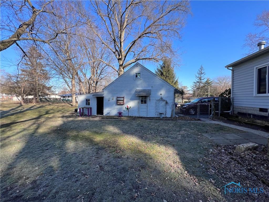 917 Harrow Road Toledo, OH 43615 - Photo 16 of 17 Gallery Image 16