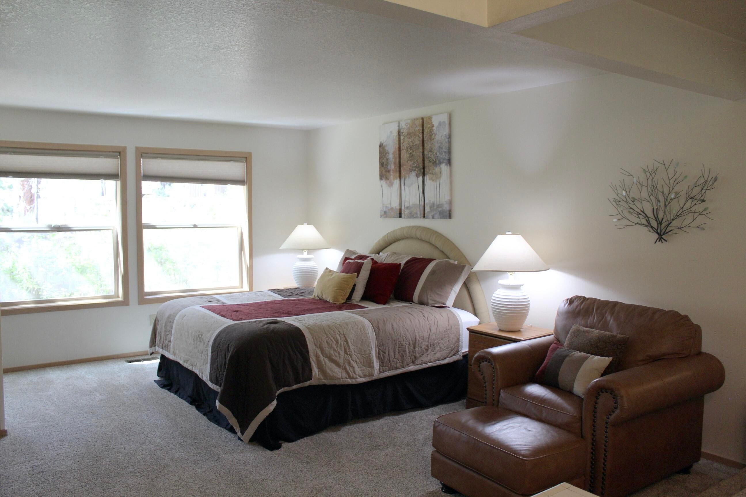 57351 Beaver Ridge Loop, Unit 19B2 Sunriver, OR 97707 - Photo 14 of 22 14-R19