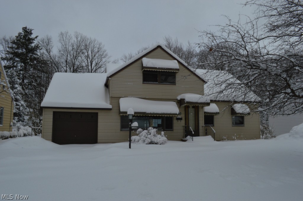 1279 Haverston Road Lyndhurst, OH 44124 - Photo 2 of 13