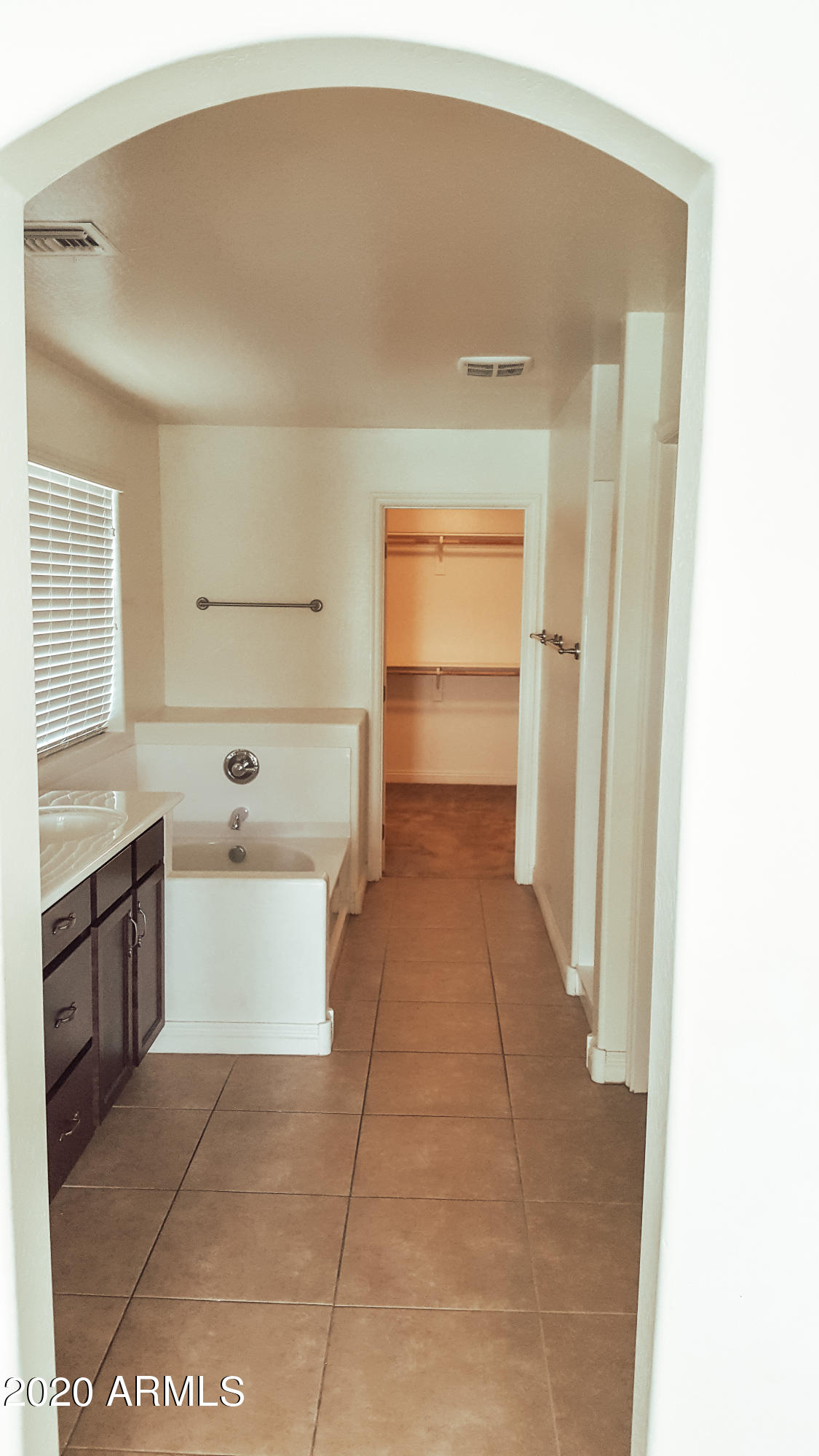 2587 North Riley Road Buckeye, AZ 85396 - Photo 5 of 22 riley%20masterbath1