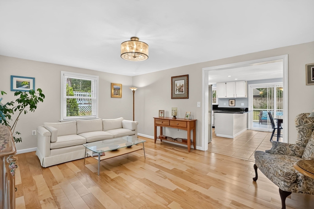 157 Meadow Road Longmeadow, MA 01106 - Photo 11 of 28