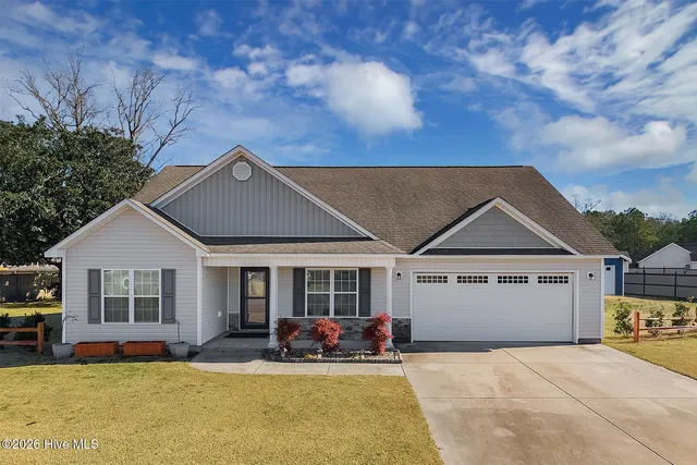 $325,000 | 189 Plantation Oaks Drive, New Bern, NC 28560