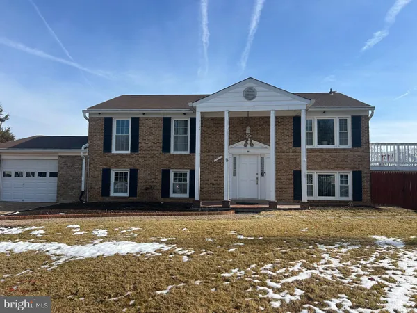 $725,000 | 5 Coatbridge Court, Olney, MD 20832