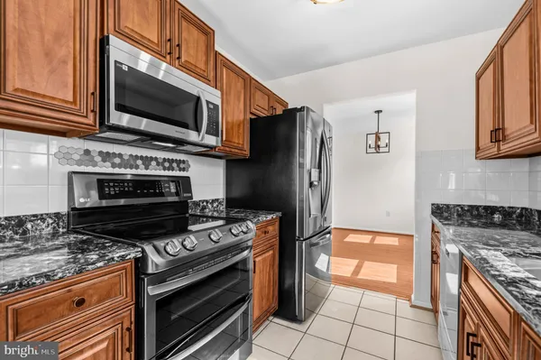 $725,000 | 5 Coatbridge Court, Olney, MD 20832