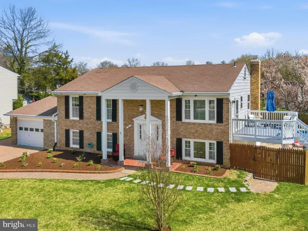 $725,000 | 5 Coatbridge Court, Olney, MD 20832