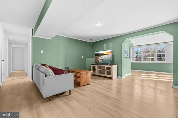 $725,000 | 5 Coatbridge Court, Olney, MD 20832