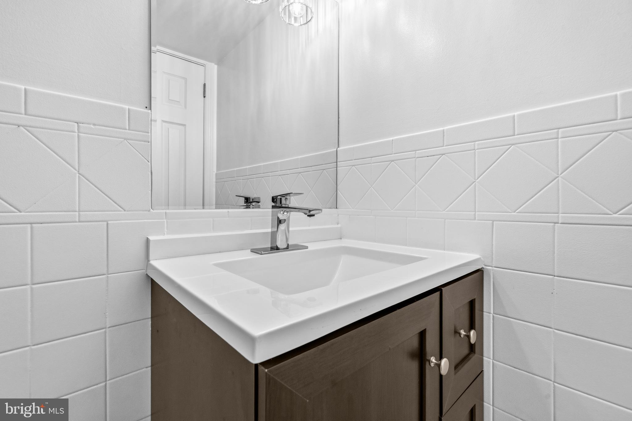 5 Coatbridge Court Olney, MD 20832 - Photo 37 of 49 a close view of sink