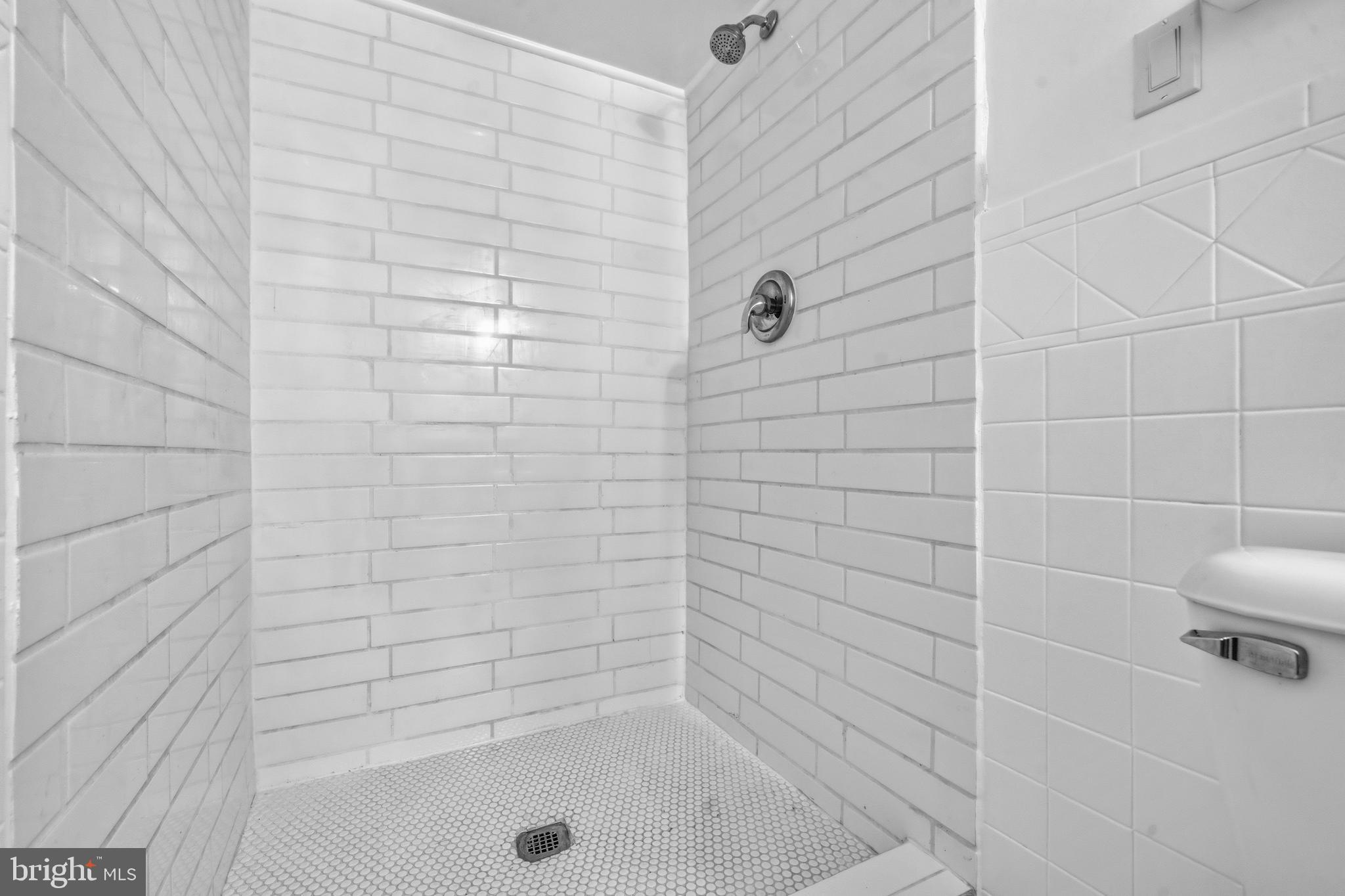 5 Coatbridge Court Olney, MD 20832 - Photo 38 of 49 a bathroom with a shower