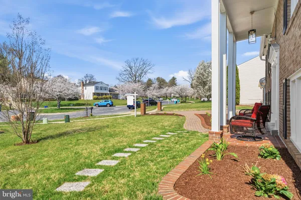 $725,000 | 5 Coatbridge Court, Olney, MD 20832