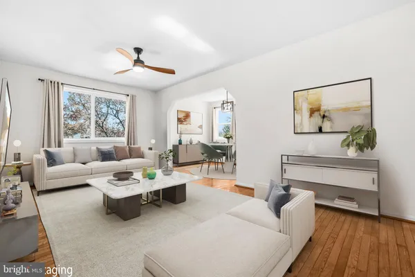 $725,000 | 5 Coatbridge Court, Olney, MD 20832