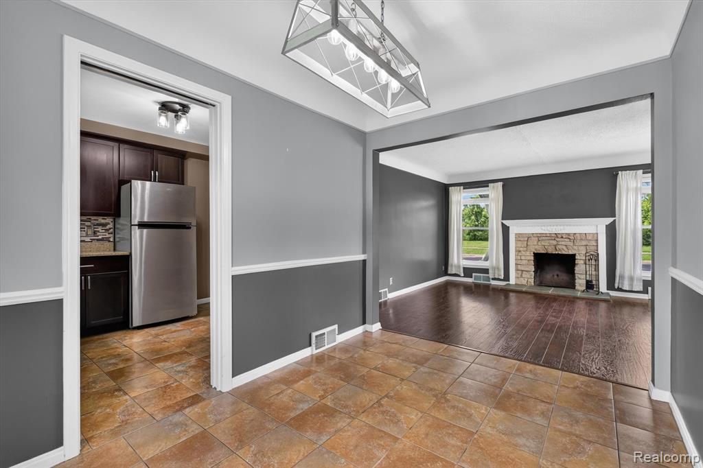 1215 Goddard Road Wyandotte, MI 48192 - Photo 24 of 49