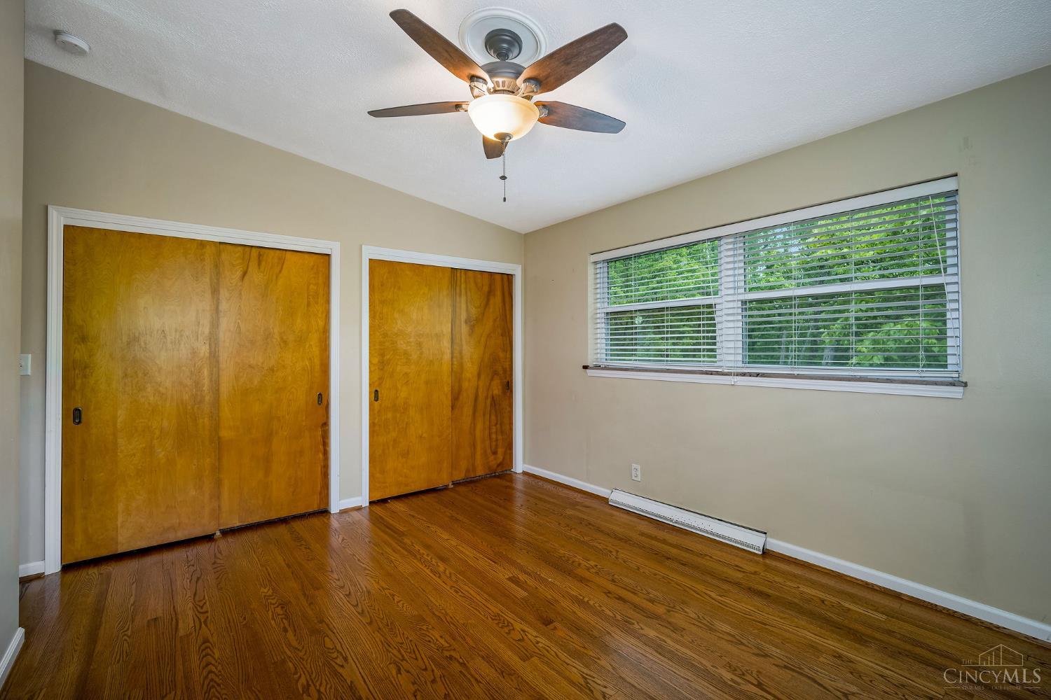 9960 Daly Road Cincinnati, OH 45231 - Photo 21 of 39 Bedroom 2
